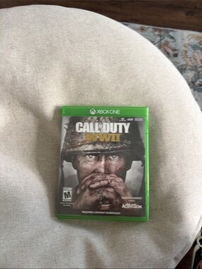 Call of Duty WWII for Xbox One - Green Case
